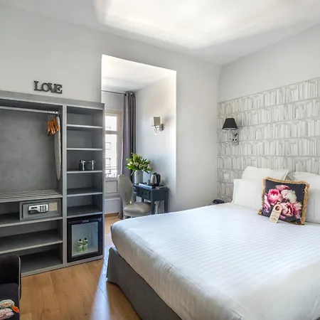 Hotel La Victor Hugo 3*