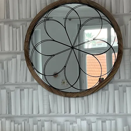 尼斯雨果拉维拉酒店 酒店 3*