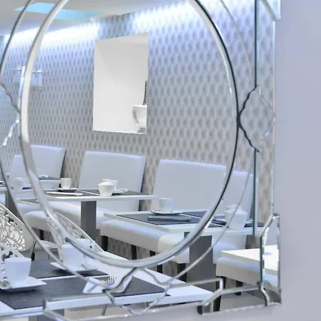 La Victor Hugo 3* Niza