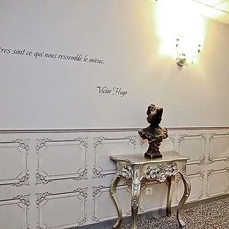 La Victor Hugo 3* Niza