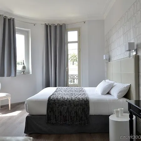 La Victor Hugo 3* Niza