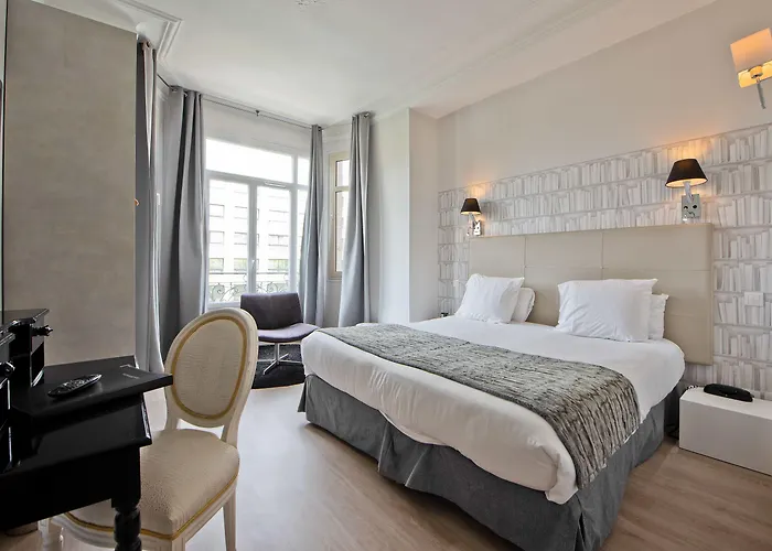 尼斯雨果拉维拉酒店